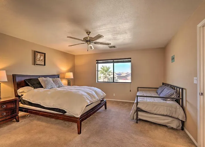 Holiday home 2 Mi To Lake: W/ Fire Pit In Arizona! Lake Havasu City