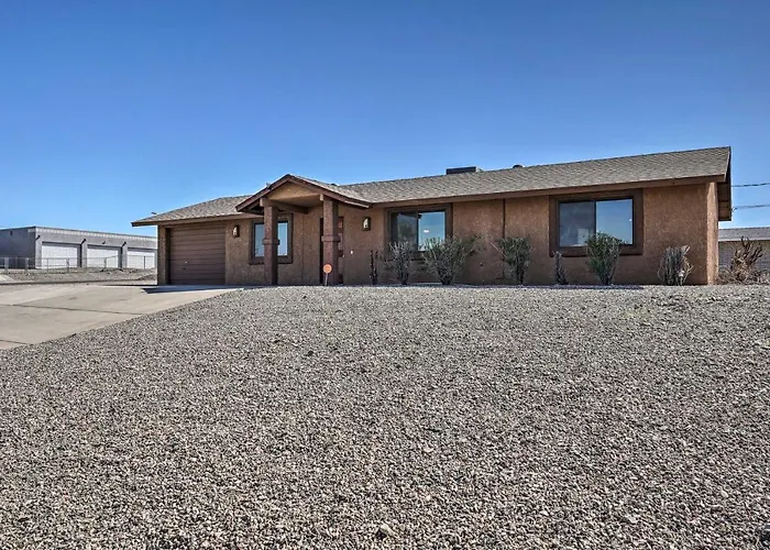 Holiday home 2 Mi To Lake: W/ Fire Pit In Arizona!